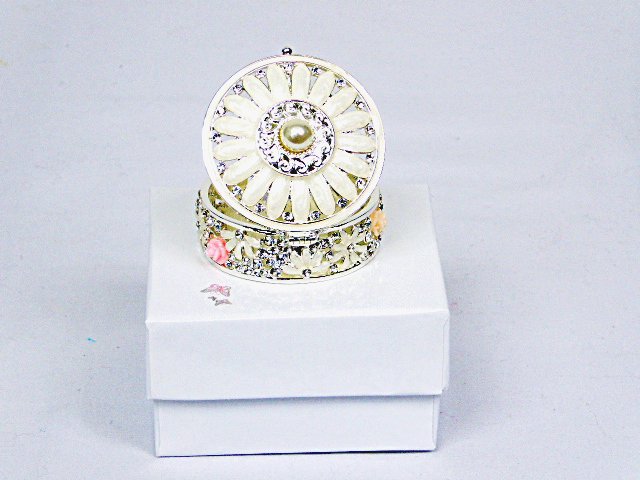 Pearl and Enamel Effect Roses Trinket Box - Image 2