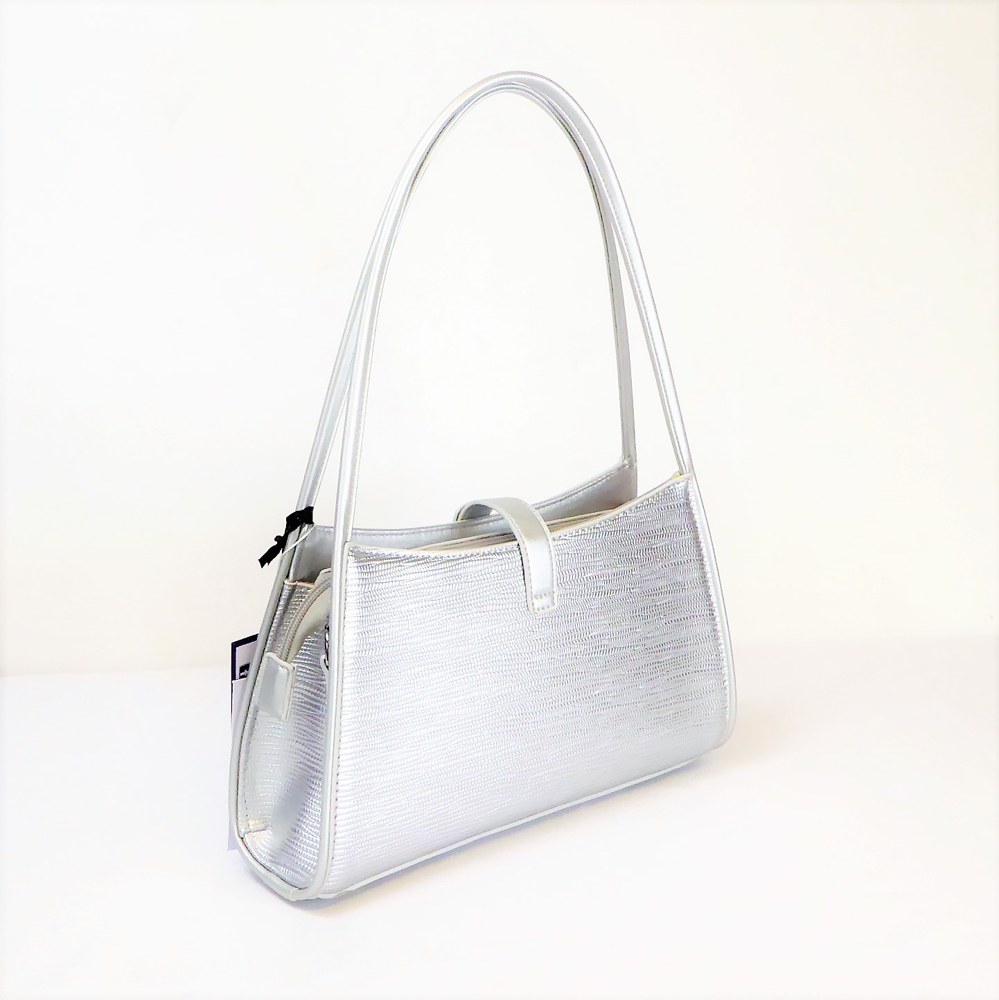Silver Vintage Style Handbag - Image 2