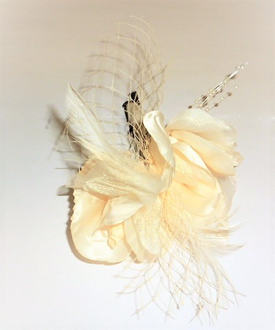 Ivory Roses Fascinator