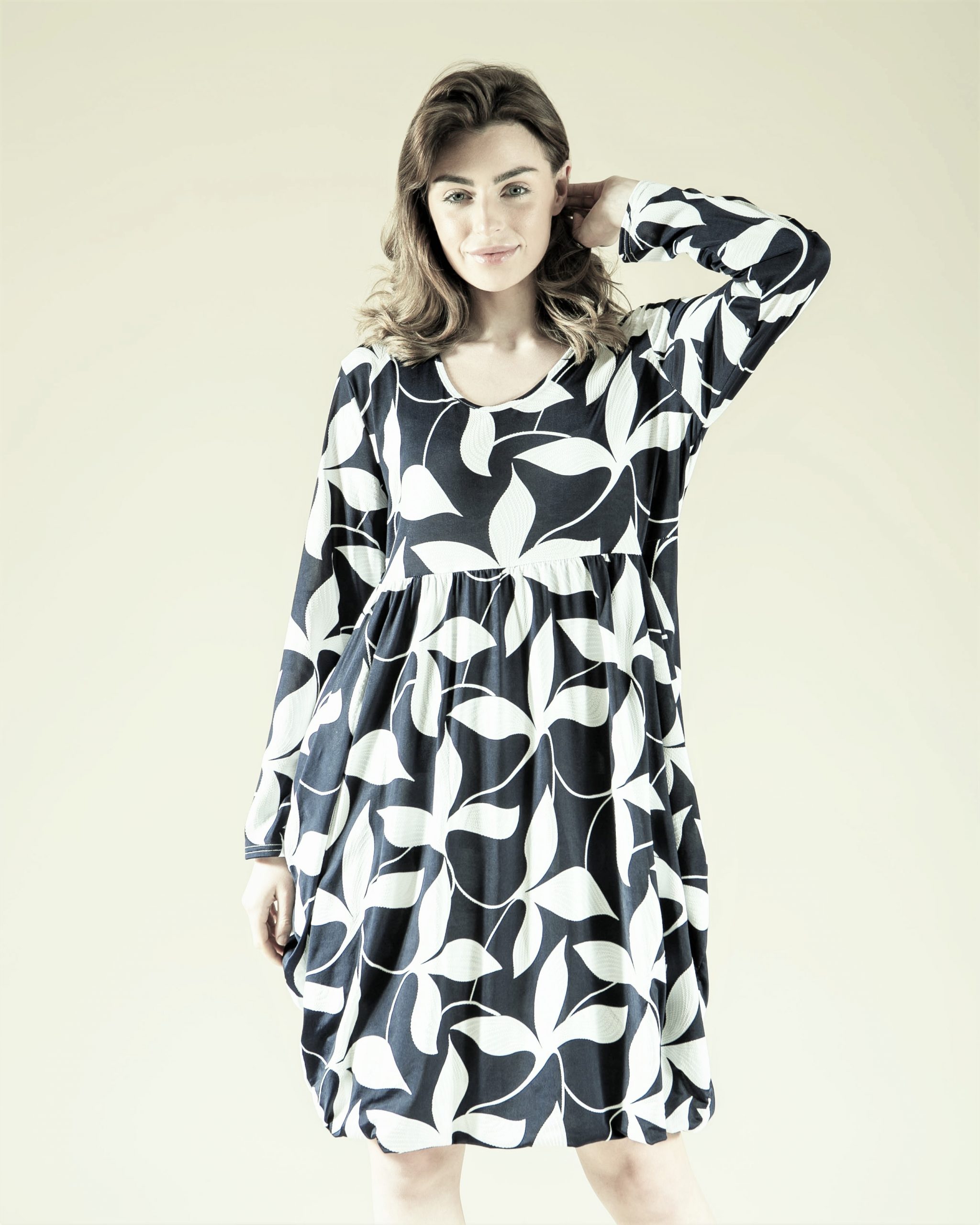 Black Textured Floral Magic Dress - Image 3
