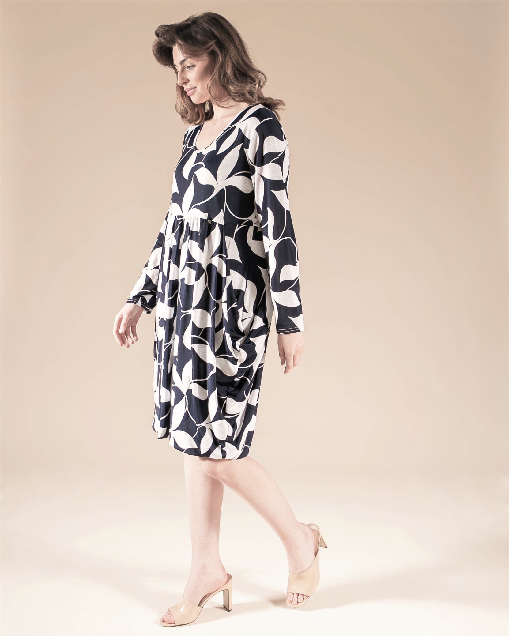 Black Textured Floral Magic Dress - Image 2