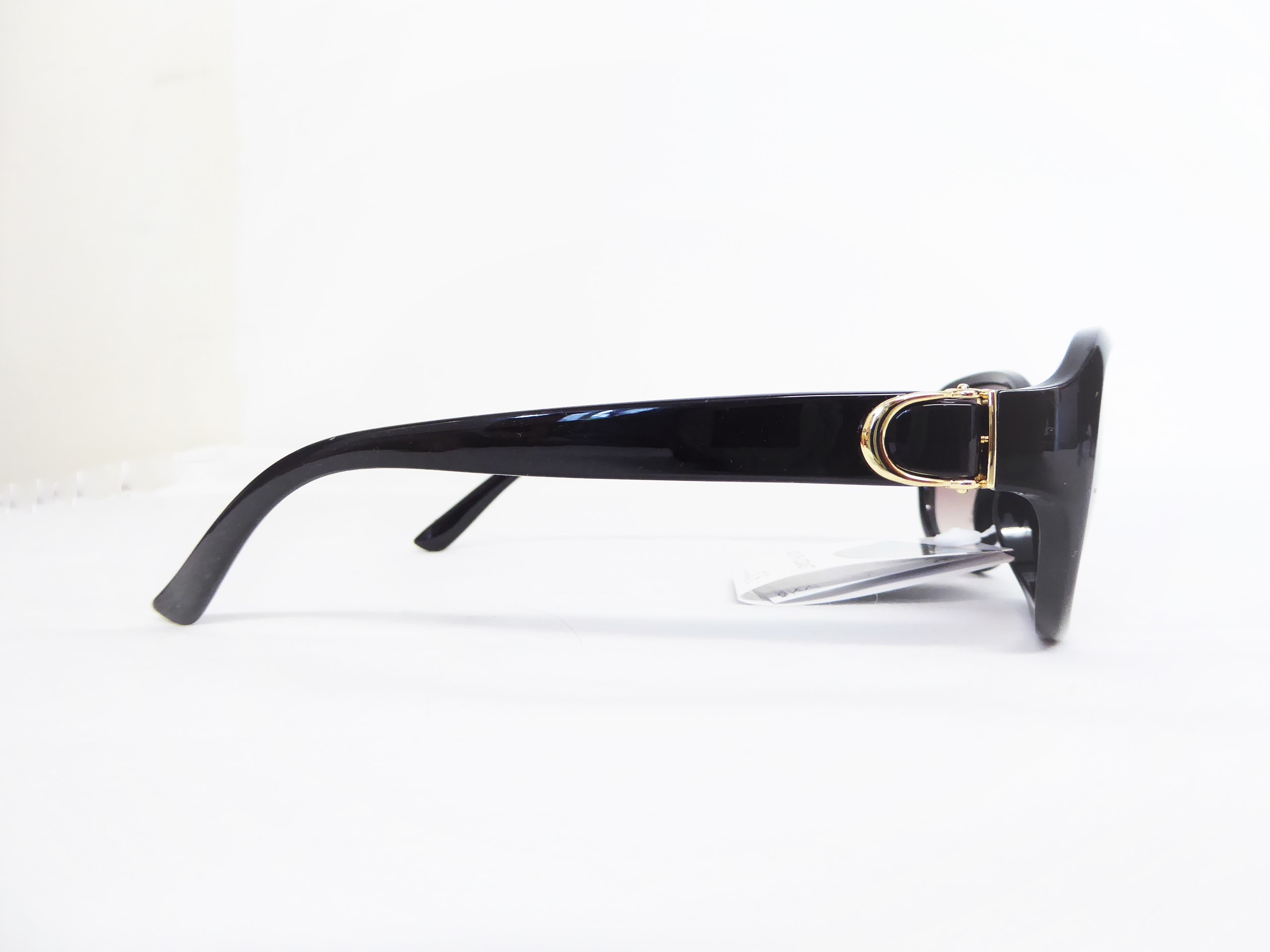 Black with Gold D Sunglasses - Image 4