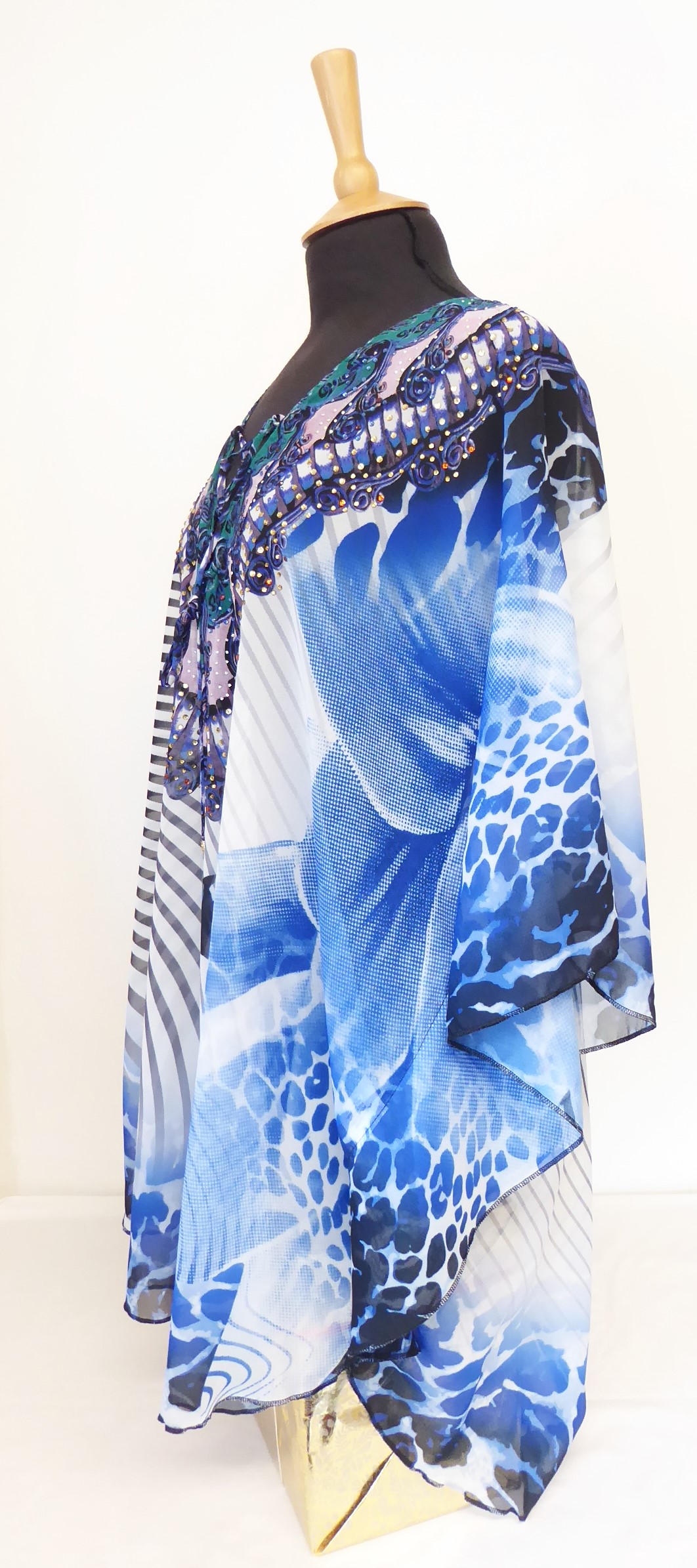 Blue Leopard Print Kaftan - Image 2