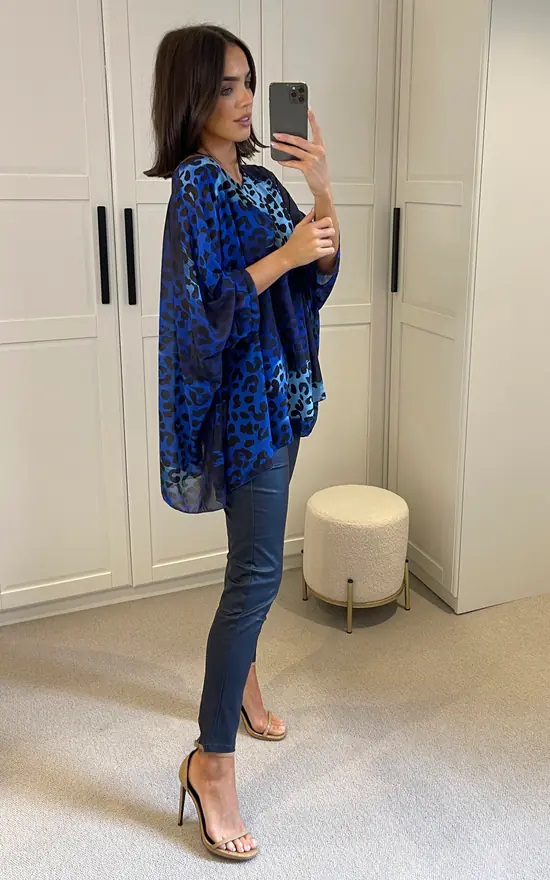 Blue Leopard Chiffon Print Oversized Lottie Top - Image 3