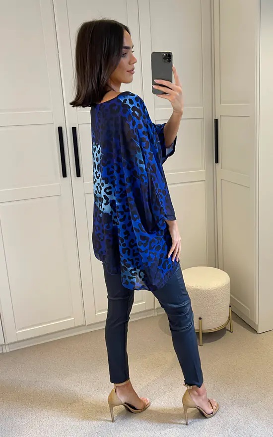 Blue Leopard Chiffon Print Oversized Lottie Top - Image 4