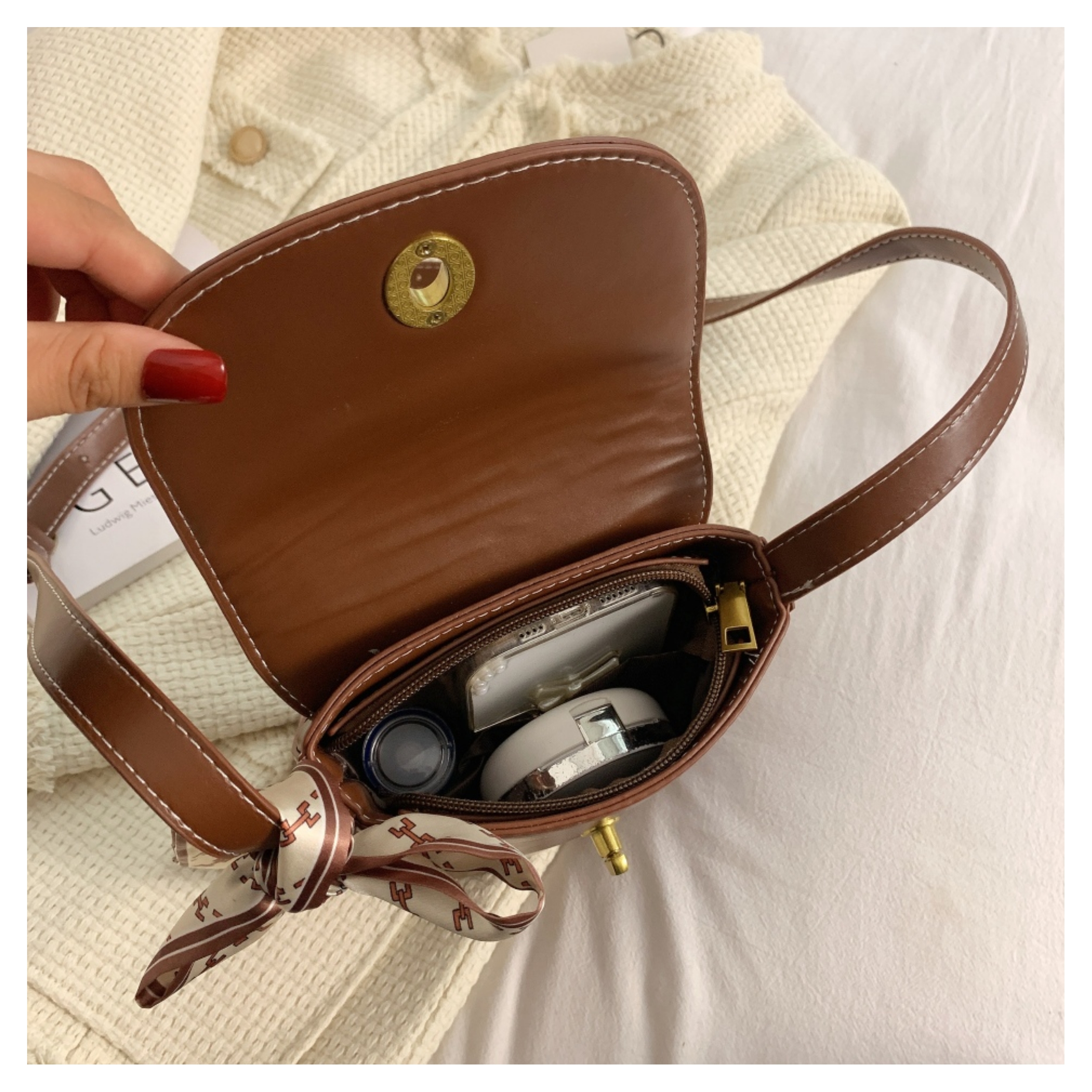 Classic Flap Over Clasp Lock Opening Cross Body Bag - Image 8