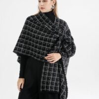 Supersoft Fluffy Threadthrew Wrap