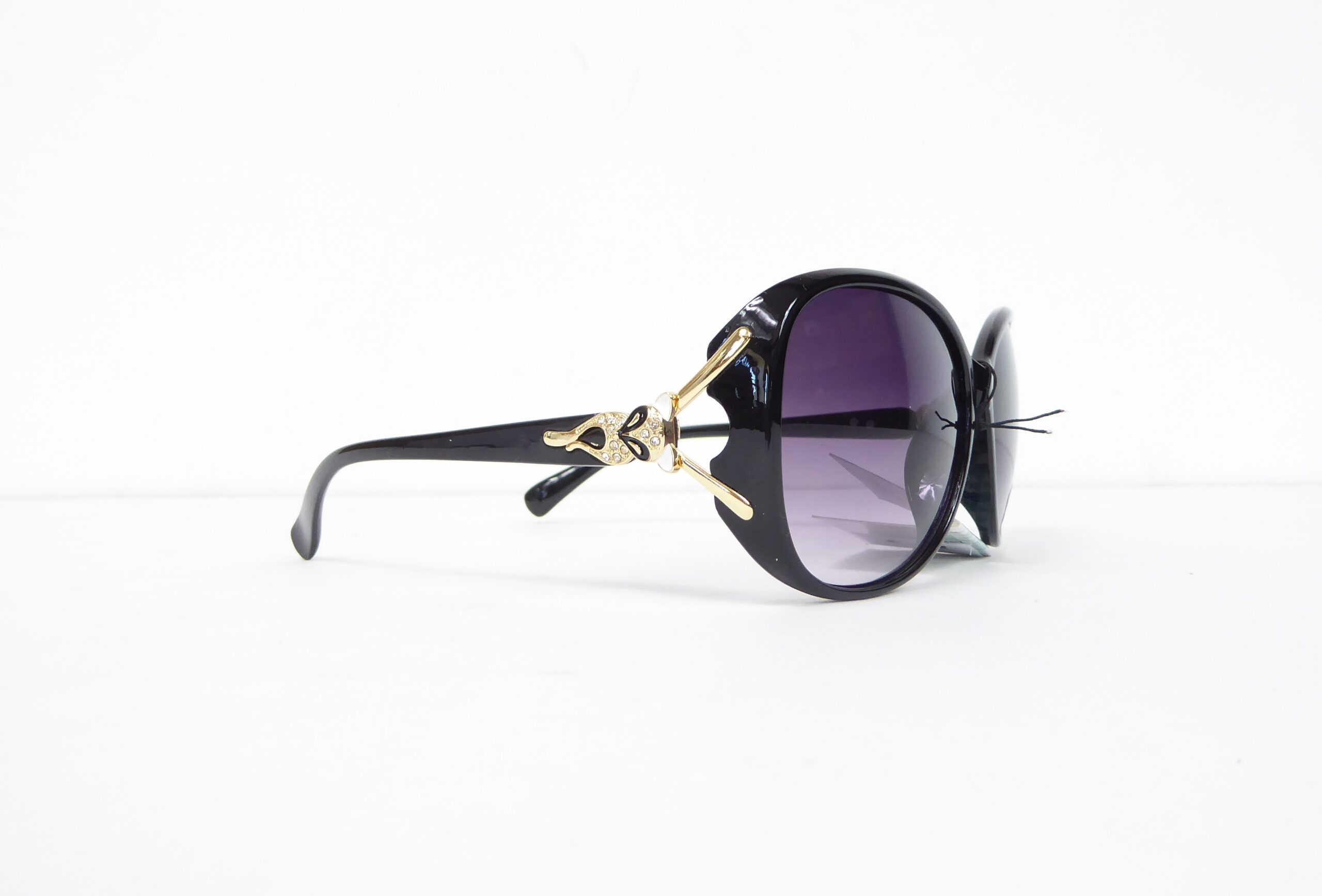 Diamante and Enamel Detail Sunglasses SC009 - Image 5