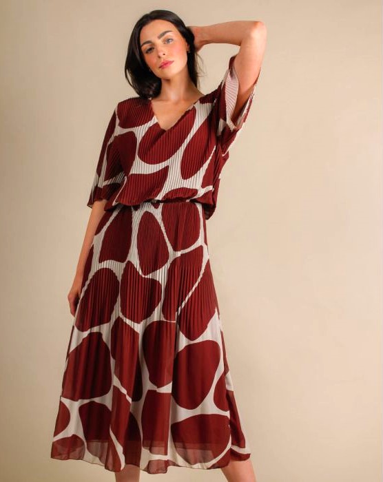 Pebble Print Plisse Layered Midaxi Dress Wine Red - Image 2