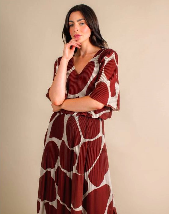 Pebble Print Plisse Layered Midaxi Dress Wine Red - Image 3