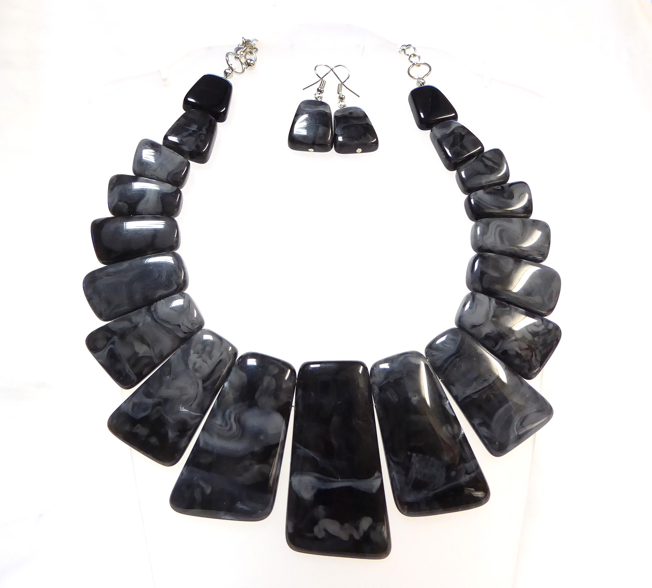 Black Marbled Resin Necklace Set