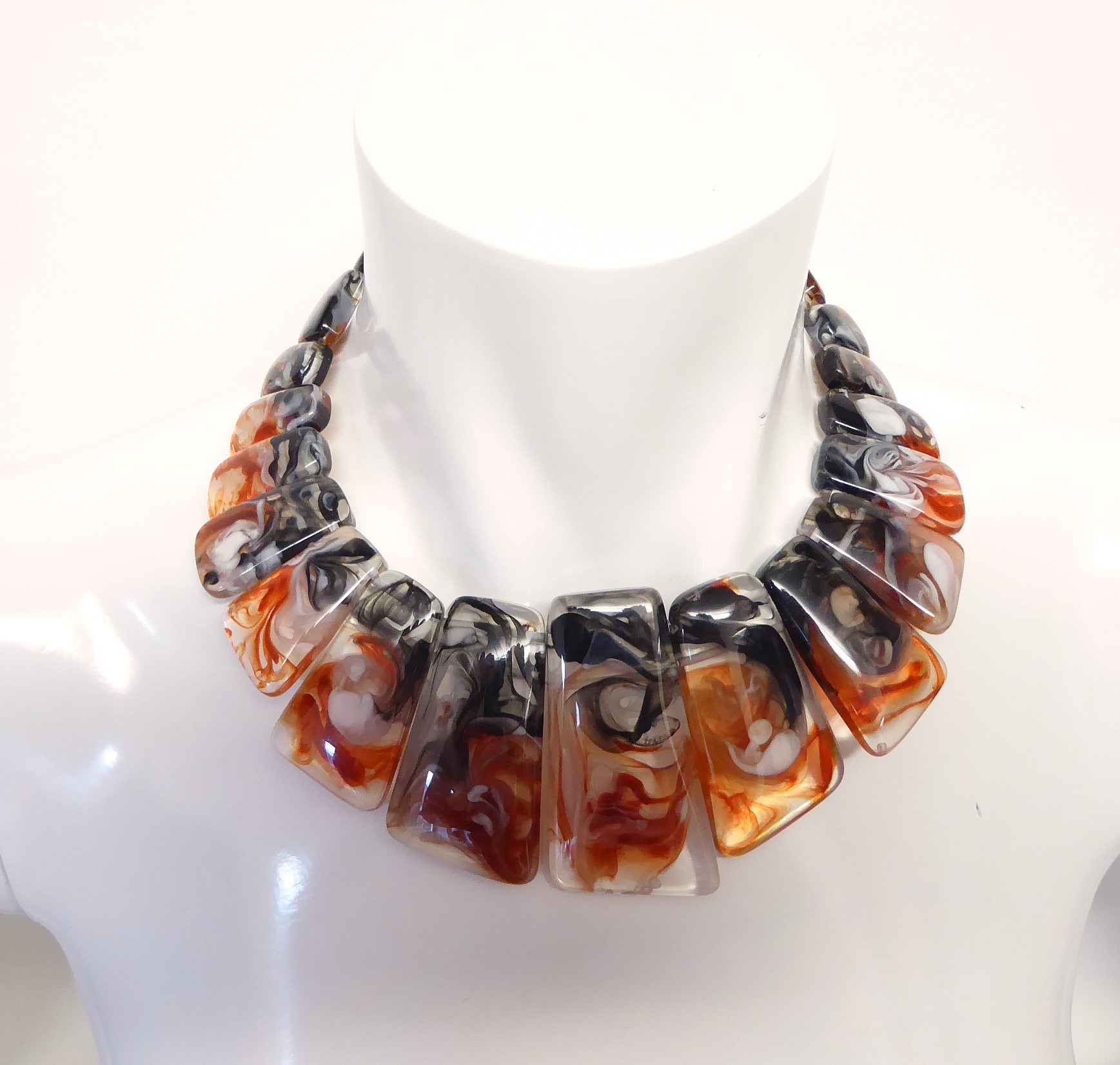 Multicoloured Marbled Resin Necklace Set