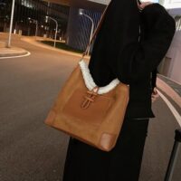 Soft Faux Fur Edge Messenger Bag