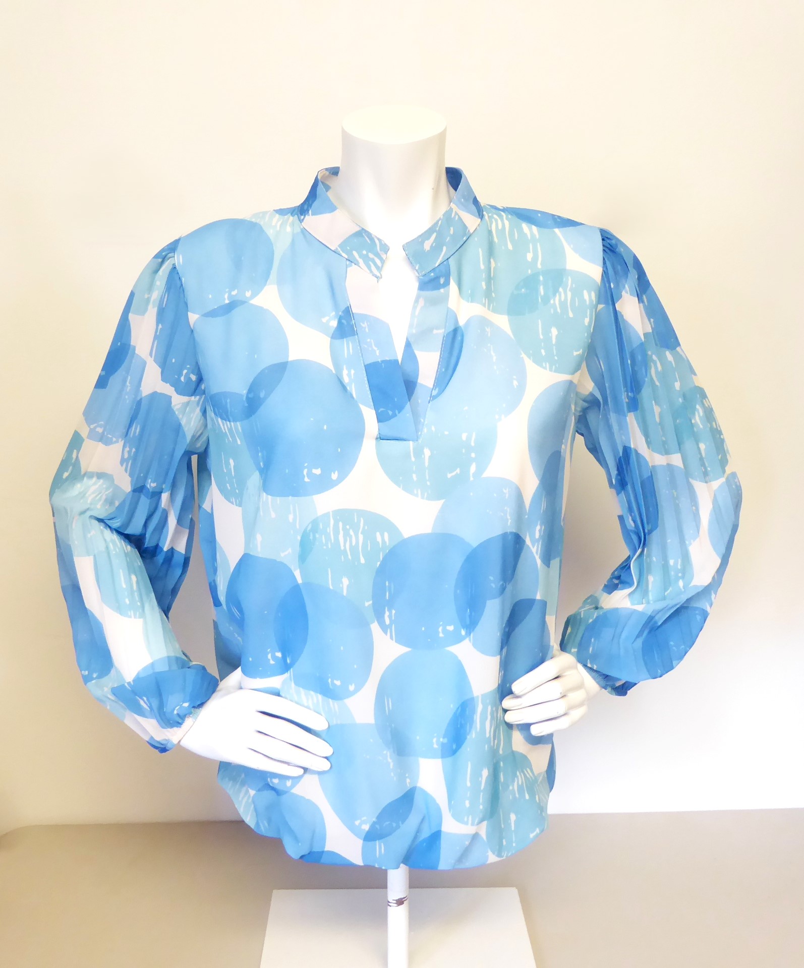 Sophia Plisse Sleeve Bubble Hem Blouse - Image 2