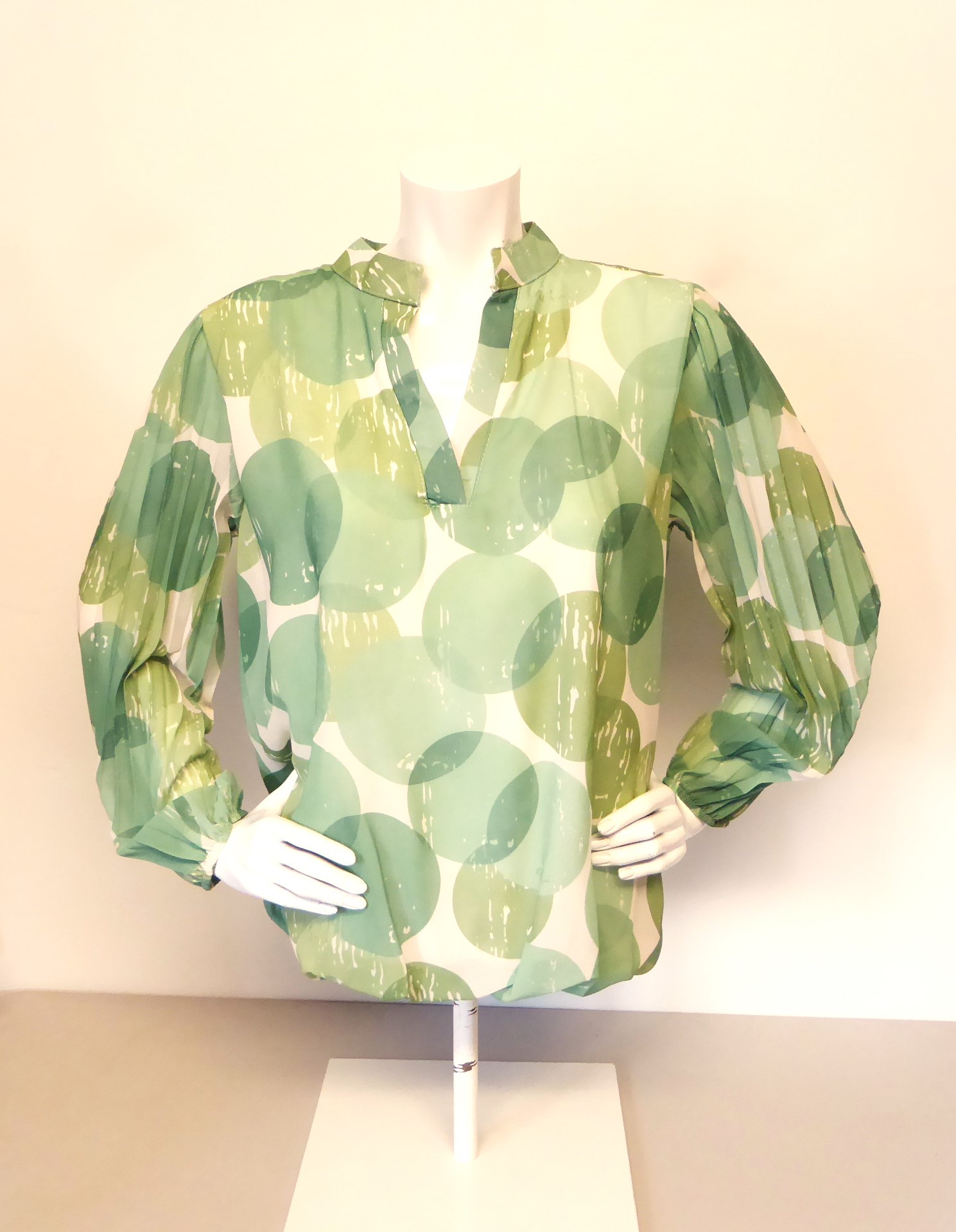 Sophia Plisse Sleeve Bubble Hem Blouse - Image 3